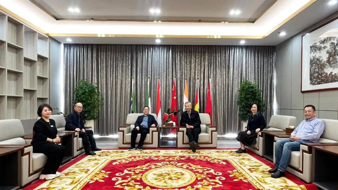 2121�Ƿ���(�й���)�����ٷ���վ